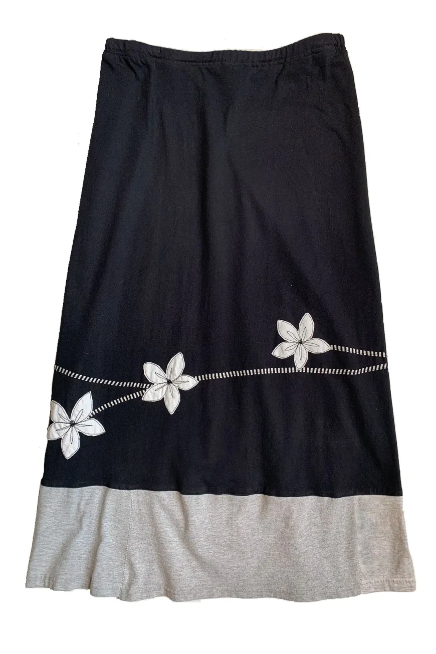 Best Long Skirt-White Daisy Longs